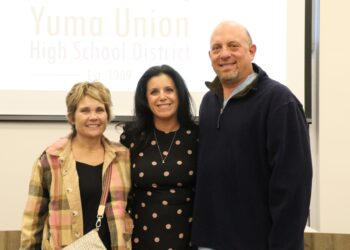 Kravitz; nueva presidenta de la Junta de Gobierno de YUHSD