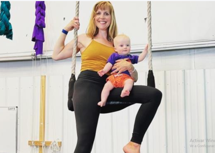 Entrenadora de trapecio arroja luz sobre la salud en el posparto