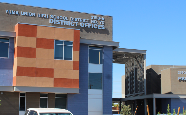 Junta Directivo de YUHSD aprueba aumentos significativos para empleados