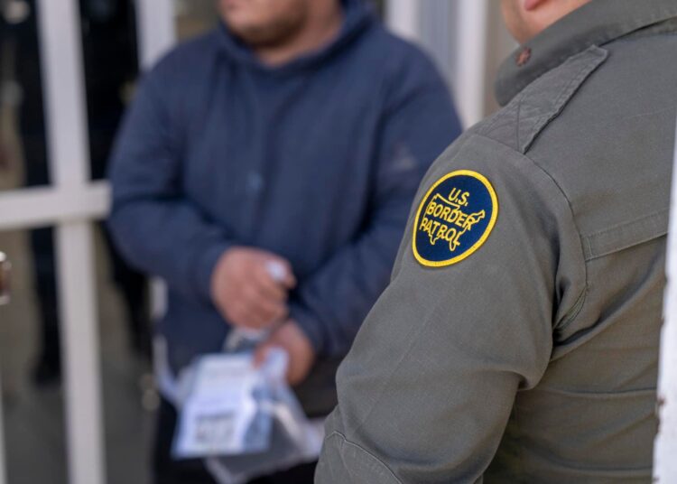 Informe revela inconsistencias  en manejo  de pertenencias “De migrantes por CBP”
