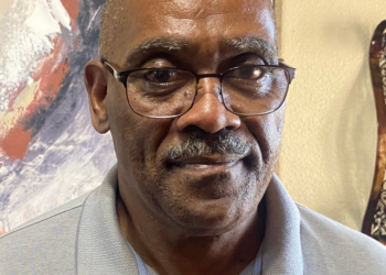 James Allen Jr. candidato al concilio de San Luis  promueve la transparencia y comunicación