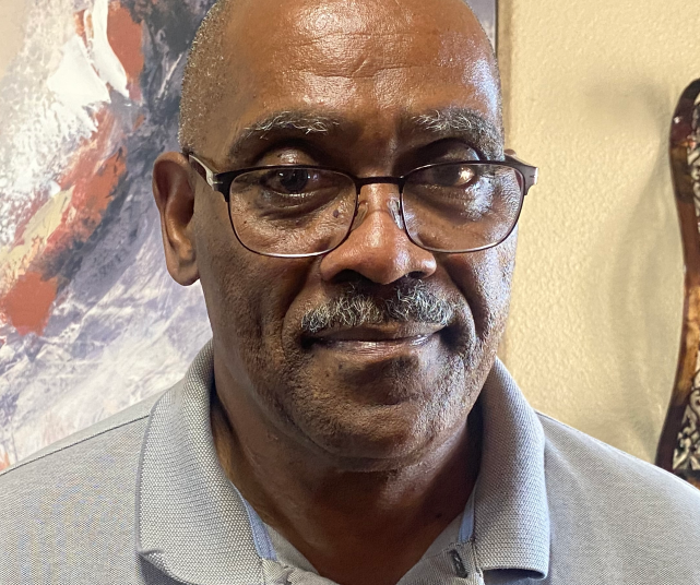 James Allen Jr. candidato al concilio de San Luis  promueve la transparencia y comunicación