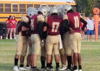 Eagles de HPA abre temporada de  futbol americano con contundente victoria