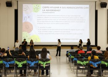 Miss SL ofreció Foro de Equilibrio  Mental y Problemas Médicos