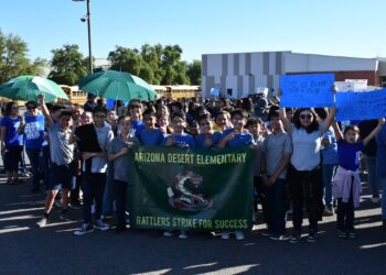 Estudiantes de GESD marchan contra el bullying