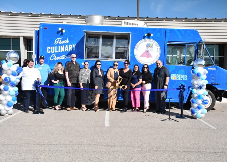 GESD inaugura Food Truck y recauda fondos