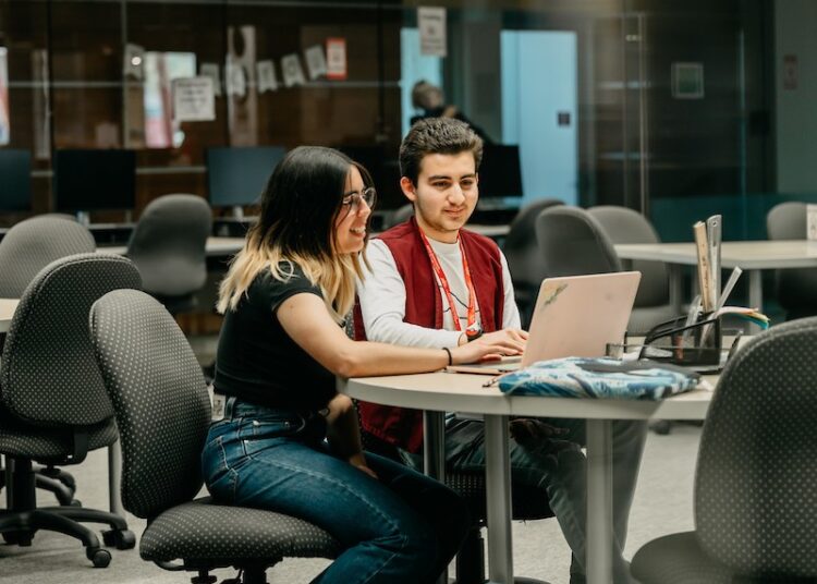 La Fundación de AWC abre solicitudes de becas