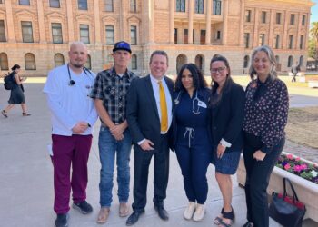 Estudiantes y líderes  de AWC abogan en  el Capitolio del Estado