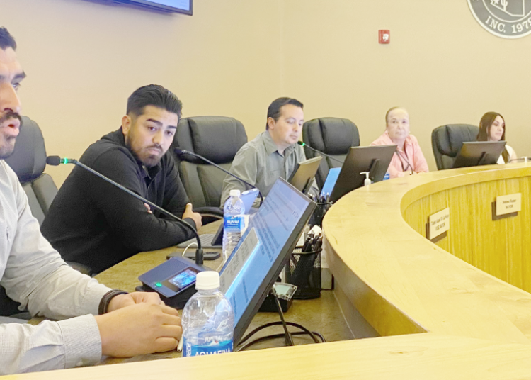 Concilio dividido: salario vs. sacrificio