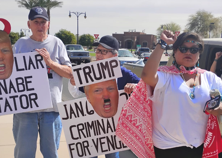 Marcha en Yuma une voces contra políticas  de Trump y evoca sombras del pasado