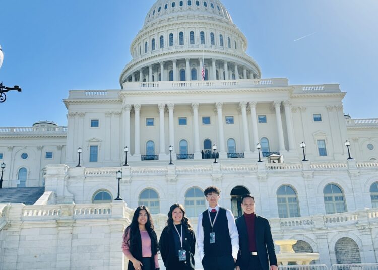 Dos estudiantes de HPA representan a Arizona en el National STEM Festival