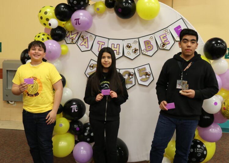 Estudiantes de G.E.S.D. #32 conquistan desafío Math Bee