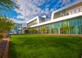 AWC aprueba presupuesto 2025-2026  sin aumentar impuestos prediales