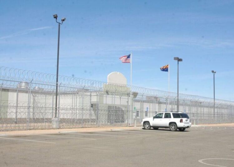 San Luis convocará a elección especial para  decidir posible venta del Centro de Detención