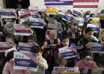 Trump prohibe entrada a  ciudadanos de 12 países