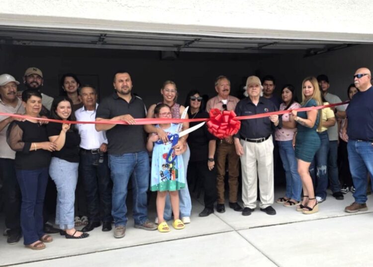 Comité de Bien Estar entrega 11 casas a familias  Del Programa de Ayuda Mutua/Self Help Program.