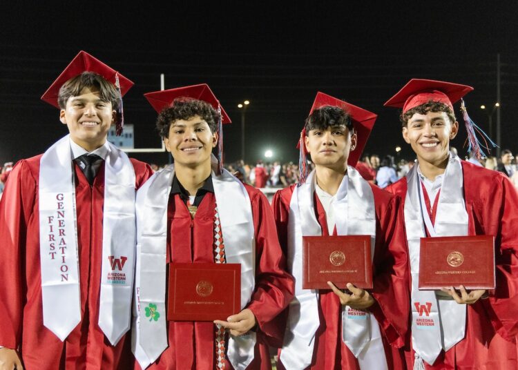 Estudiantes de preparatoria pueden tomar  ventaja del programa Early College de AWC